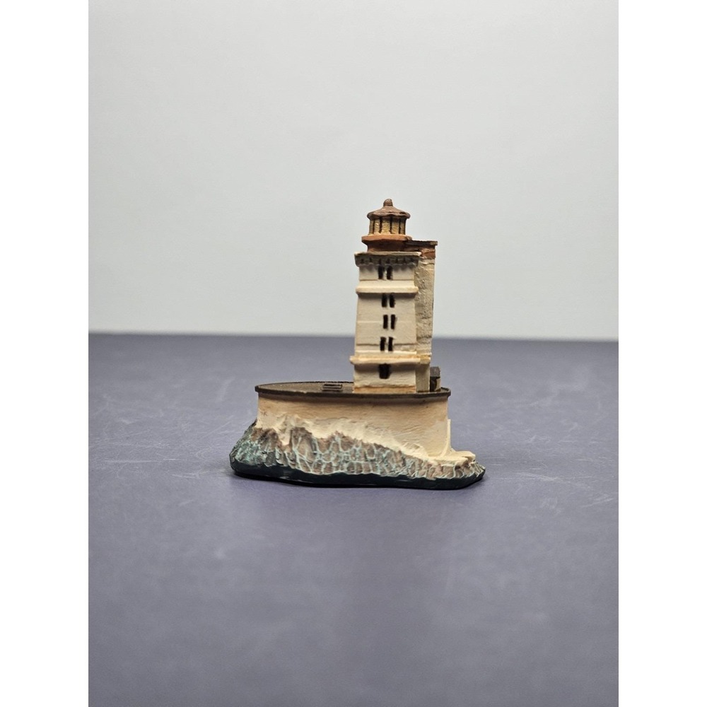 Lenox Miniature Lighthouse Thimble Figurine St. Georges Reef Light house CA